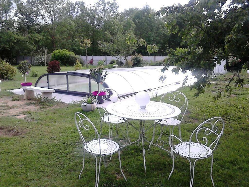 La Longere Des Gillettes Acomodação com café da manhã Bézenet Exterior foto